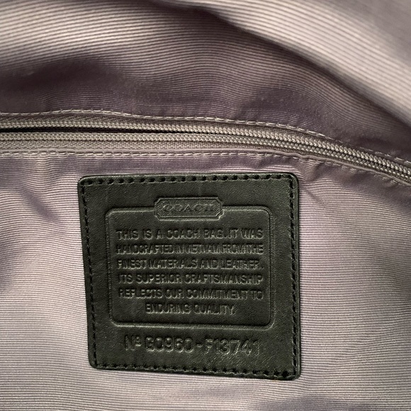 Coach canvas bag with patent leather strap - Picture 2 of 2